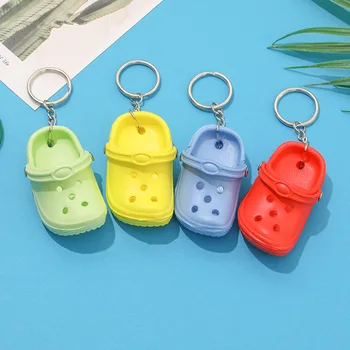 10шт Смесени цветове, 3D Мини-7,5 см EVA Плажната дырочка, Малък ключодържател за обувки, Аксесоари за чанти, ключодържател, Автомобилна чанта, ключодържатели ключодържател.