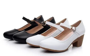 2023 Кожени чехли за жени, през лятото на носещите мека чанта обувки от сухожилията CC-7711