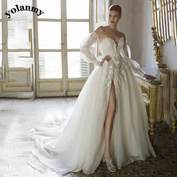 YOLANMY Модерна сватбена рокля Emy без презрамки С аппликацией, очарователен страничен разрез, буйни струи, Буйни бала по поръчка