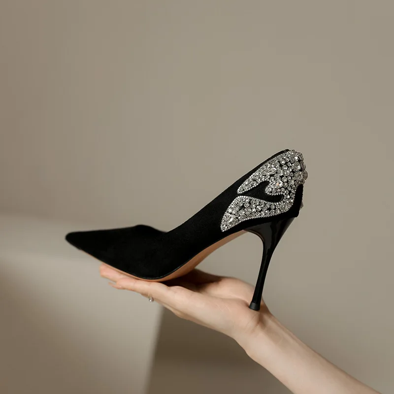 Модни обувки на висок ток с остър пръсти, луксозни обувки на висок ток с кристали, Сватбени обувки-лодки, Клубна пикантен Дамски професионална обувки, пролет 2023 г.