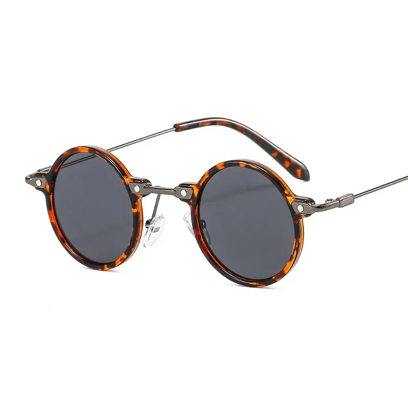 Нови слънчеви очила в стил хип-хоп в малка рамка в ретро стил steampunk