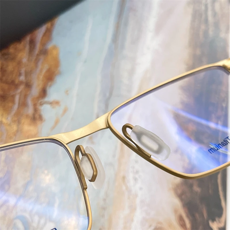 Модни рамки за очила Ультралегкий правоъгълник от чист титан P8339 Модни Полнокадровые оптични очила за мъже с миопия