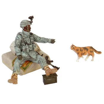 Комплекти модели на фигури от смола в мащаб 1/35 Съвременната американска армия и миниатюрна статуетка на котка в разглобено формата на Небоядисана играчки Gk направи си Сам