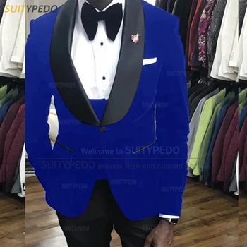 Модни кадифе комплекти мъжки костюм на кралския син цвят, сако с ревери, яке за официалното събитие, Сватба парти, Оборудвана блейзър за младоженеца, Жилетка, Панталони, 3 предмет