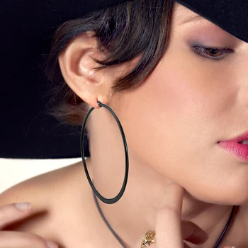 Нова тенденция, пръстен-на обръч с кръгла форма, черна на Модни обеци от неръждаема стомана, подходящи за подаръци на жените, Необичайни обеци, бижута за уши